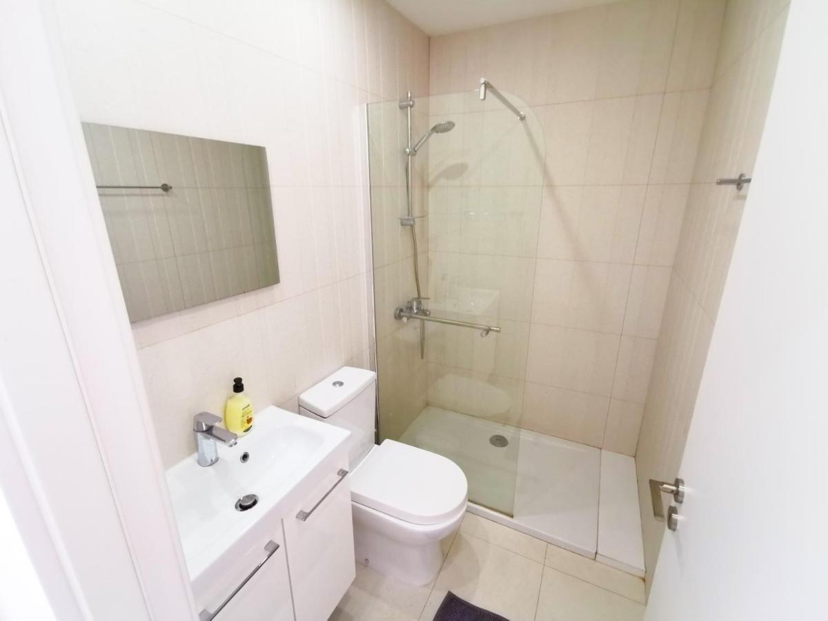 Sunny Daze Seaview Apartment Larnaca Esterno foto